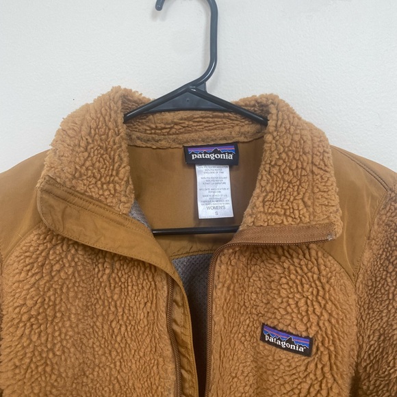 Women's Small Fleece Patagonia Jacket - Picture 2 of 4